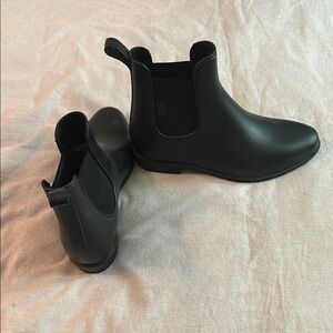 Black Ankle Rain Boots